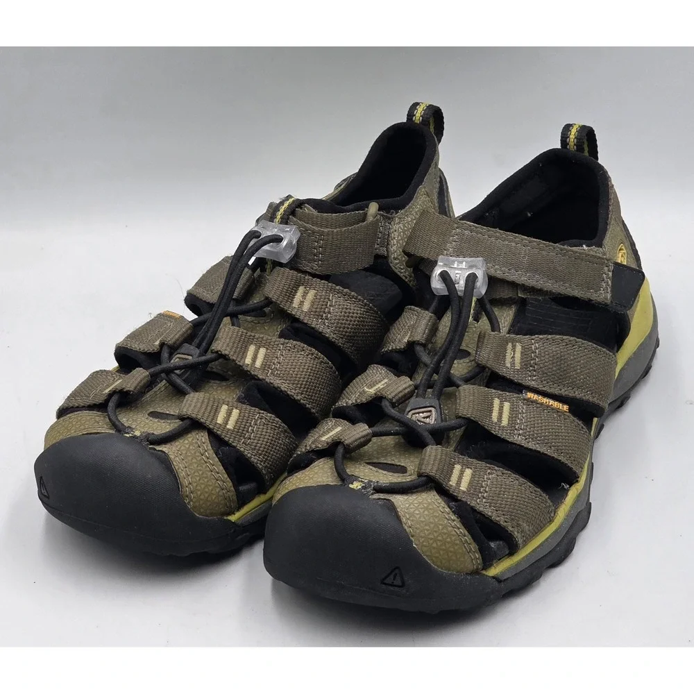 KEEN Newport Kids Size 3 Big Kids Green Water Sandals Closed Toe